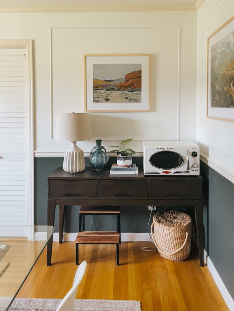 DIY Wallpapered Picture Frame Moulding Featuring @fancywallseu Peel-And-Stick Wallpaper (ad/gifted)