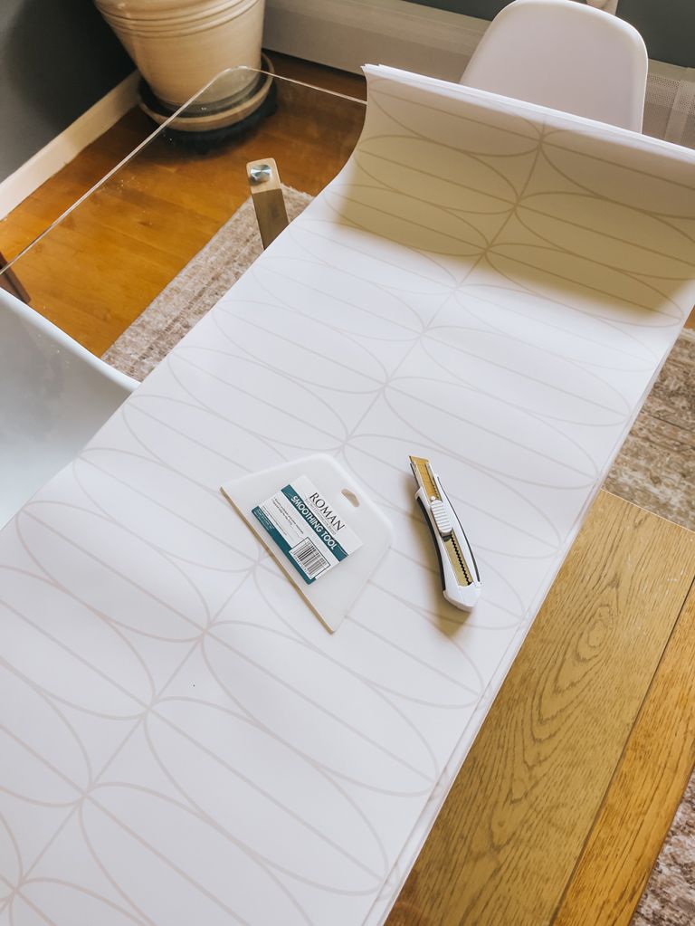 DIY Wallpapered Picture Frame Moulding Featuring @fancywallseu Peel-And-Stick Wallpaper (ad/gifted)