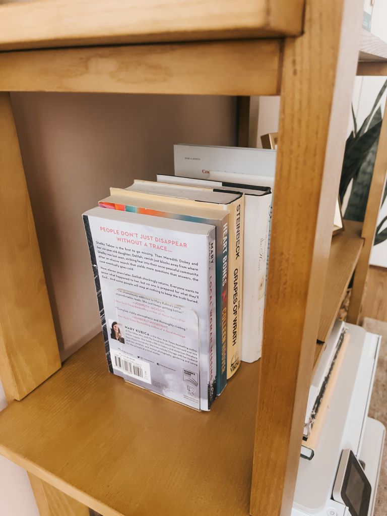 Styling The @Burrow Index Bookcase (ad/gifted) #myburrow #burrowroomies