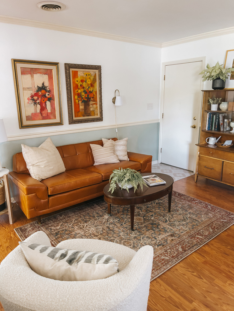 Mid-Century Kitchen Seating Area Tour