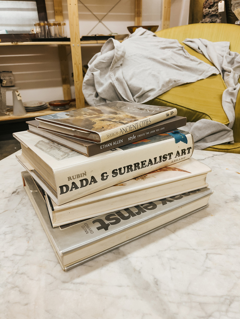 Shopping America's Largest Antique Mall