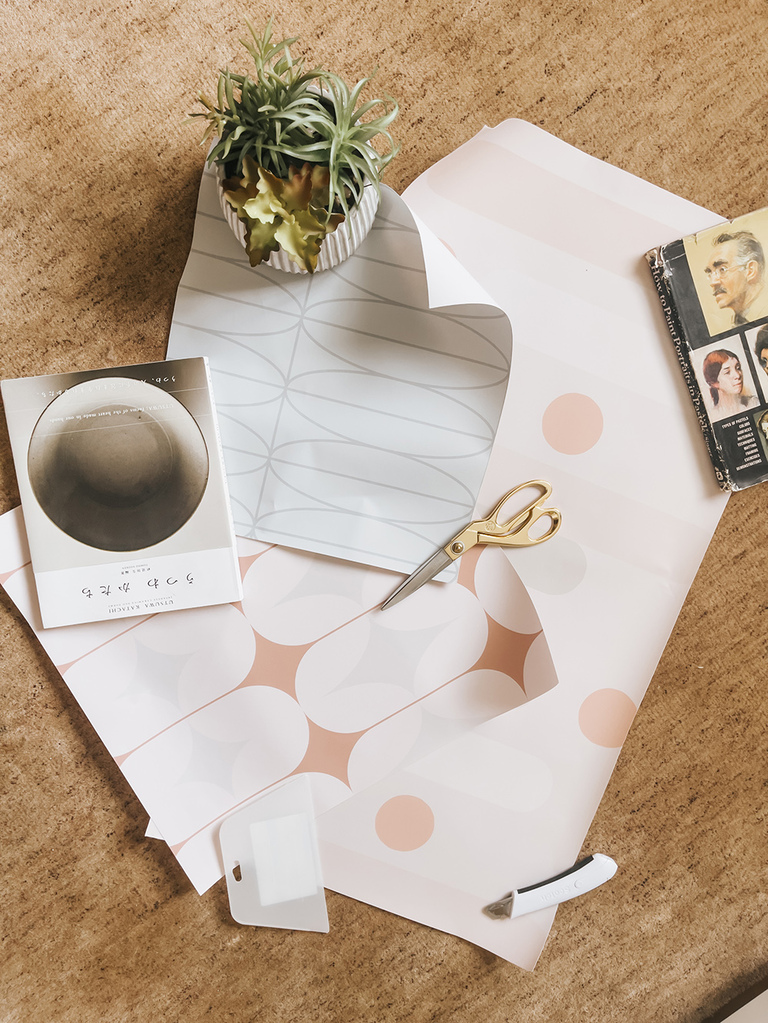 DIY Wallpapered Bookcase IKEA Hack Featuring @fancywallseu Peel-And-Stick Wallpaper (ad/gifted)