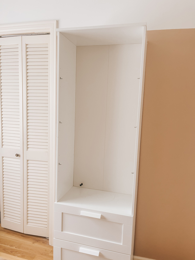 DIY Wallpapered Bookcase IKEA Hack Featuring @fancywallseu Peel-And-Stick Wallpaper (ad/gifted)