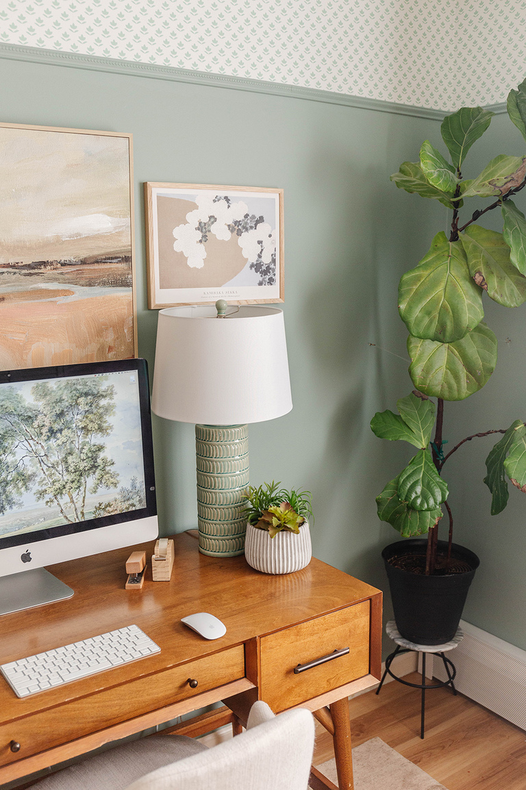 DIY 1/4 Wall Peel-And-Stick Wallpaper Border