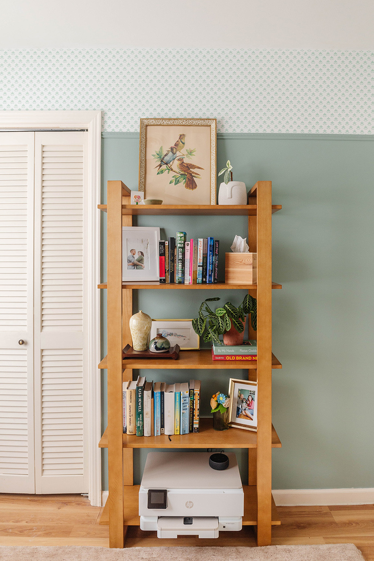 DIY 1/4 Wall Peel-And-Stick Wallpaper Border