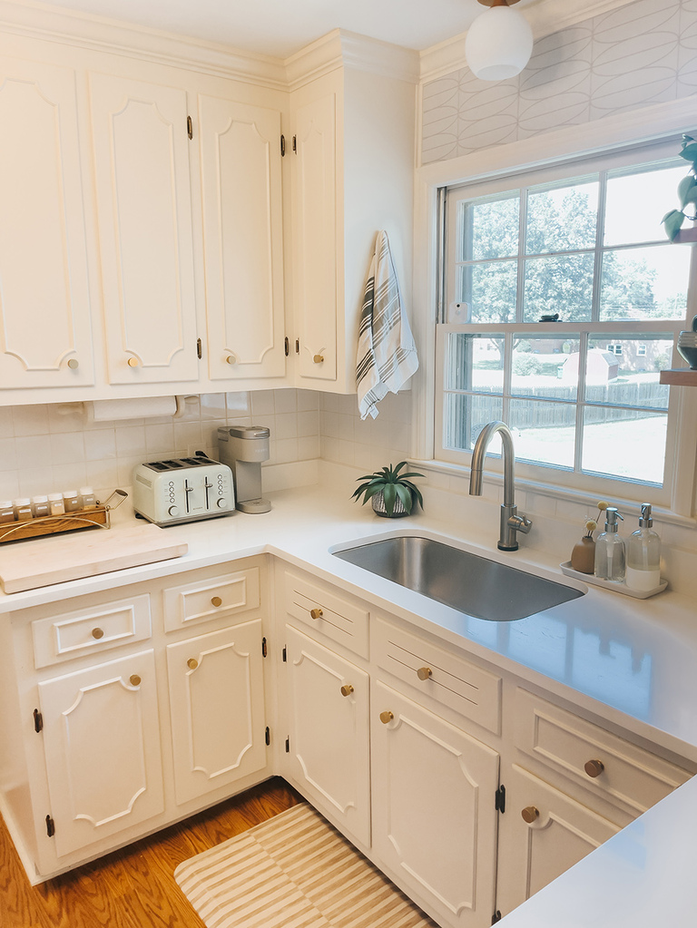 How To Maximize Counters In A Small Kitchen