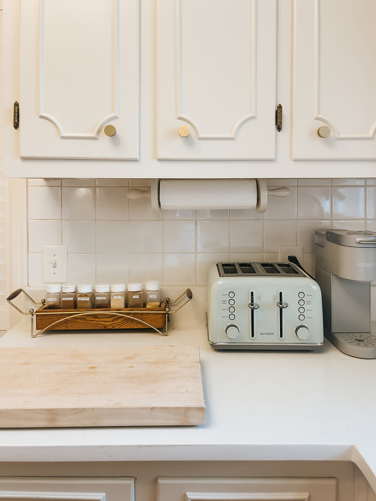 How To Maximize Counters In A Small Kitchen
