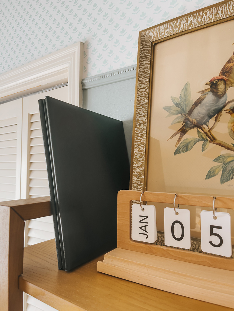 DIY 2025 New Year's Vision Board Book