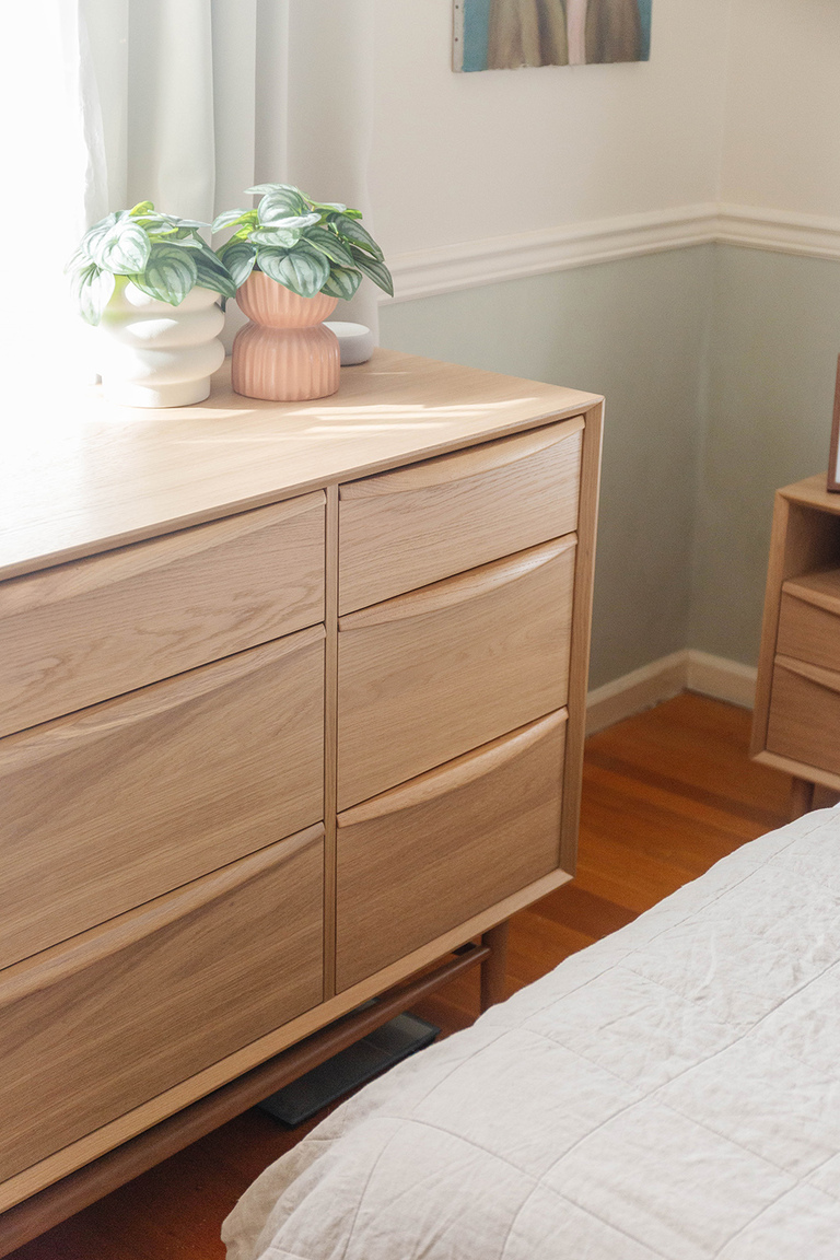 Colorful Boho Primary Bedroom Tour | dreamgreendiy.com + @article #ourArticle #ad #leniadresser #lenianightstand #leniabed