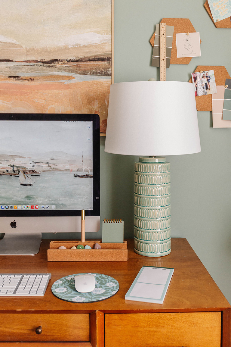 Eco-Friendly Office Accents