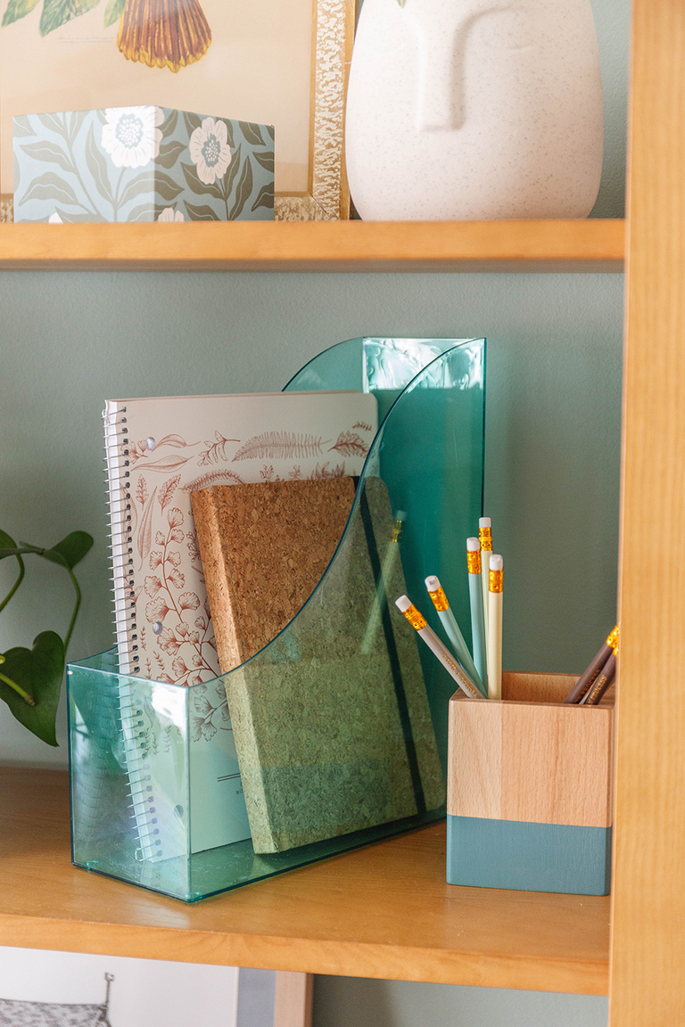 Eco-Friendly Office Accents