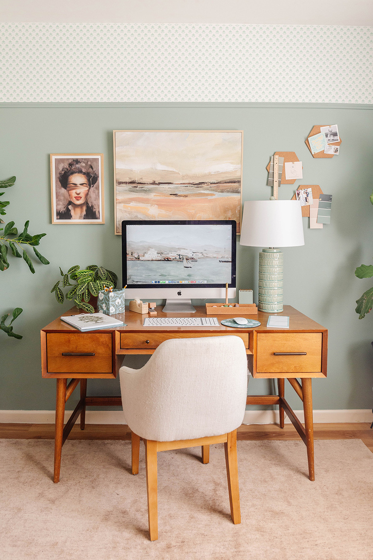 Eco-Friendly Office Accents