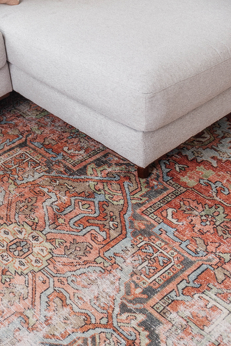 Colorful Modern Lounge Living Room Home Décor Inspiration