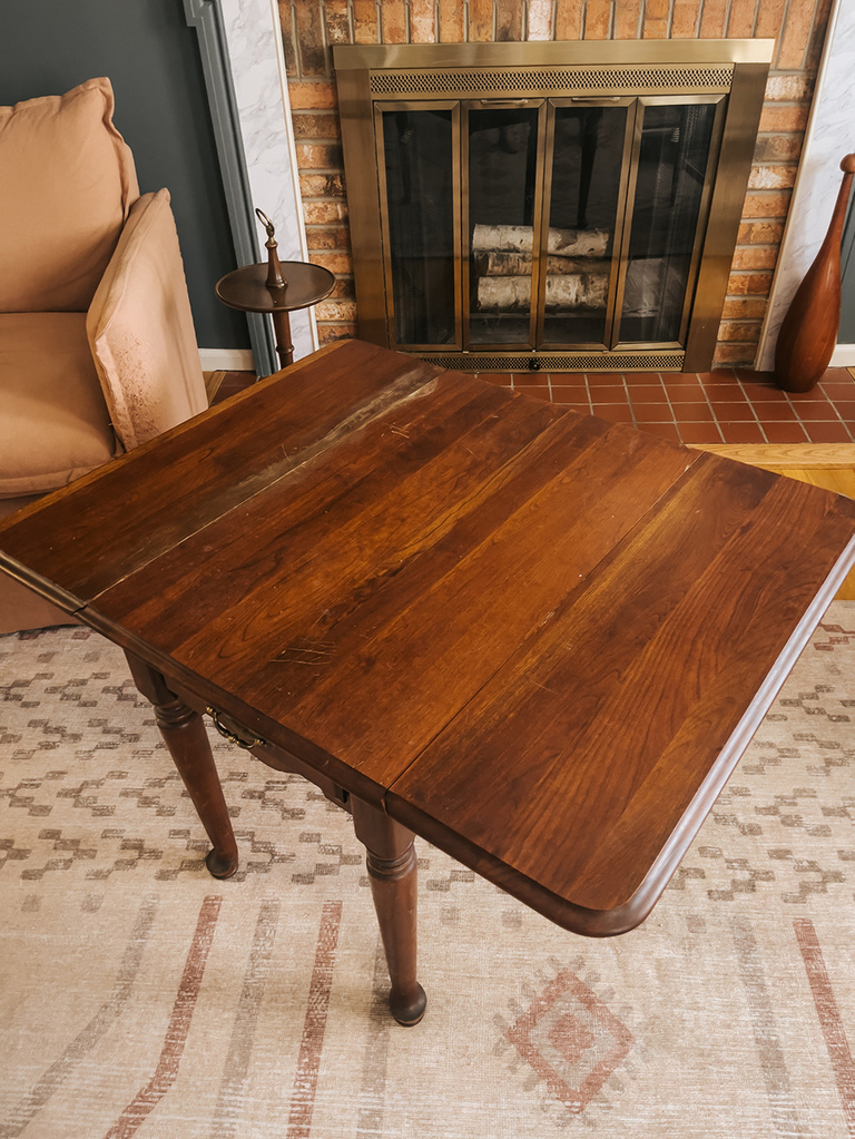 DIY Painted Secondhand Table Makeover