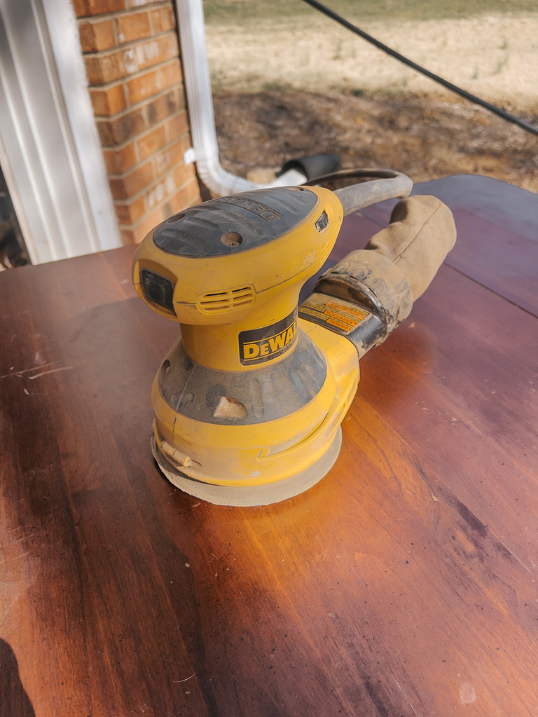 DIY Painted Secondhand Table Makeover