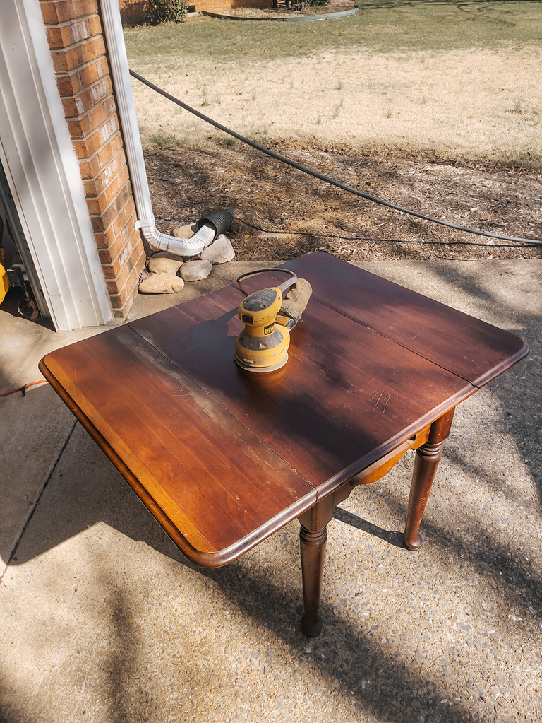 DIY Painted Secondhand Table Makeover