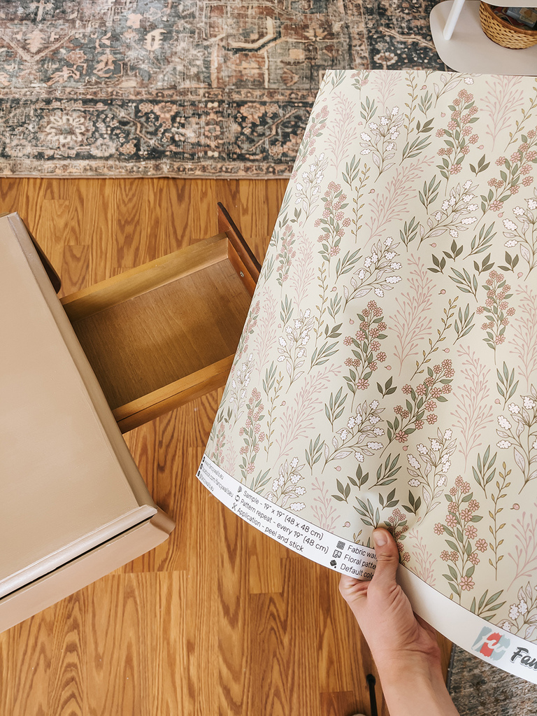 DIY Painted Secondhand Table Makeover