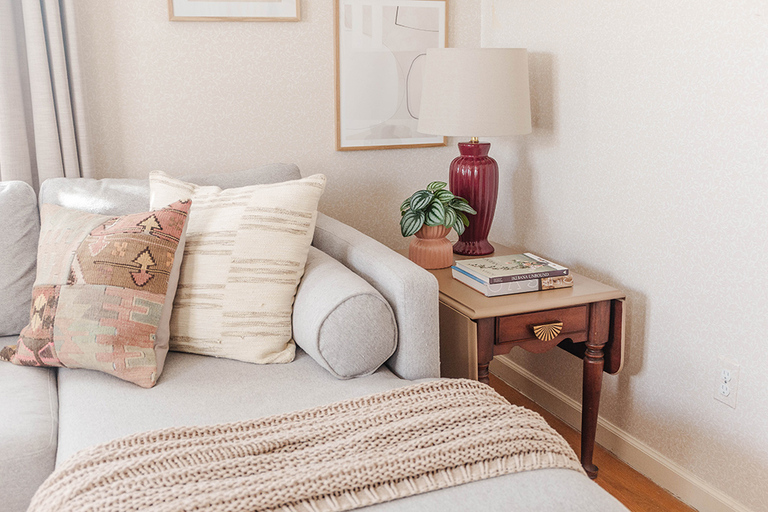 DIY Painted Secondhand Table Makeover