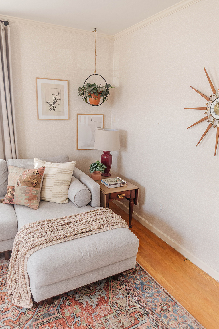 DIY Painted Secondhand Table Makeover