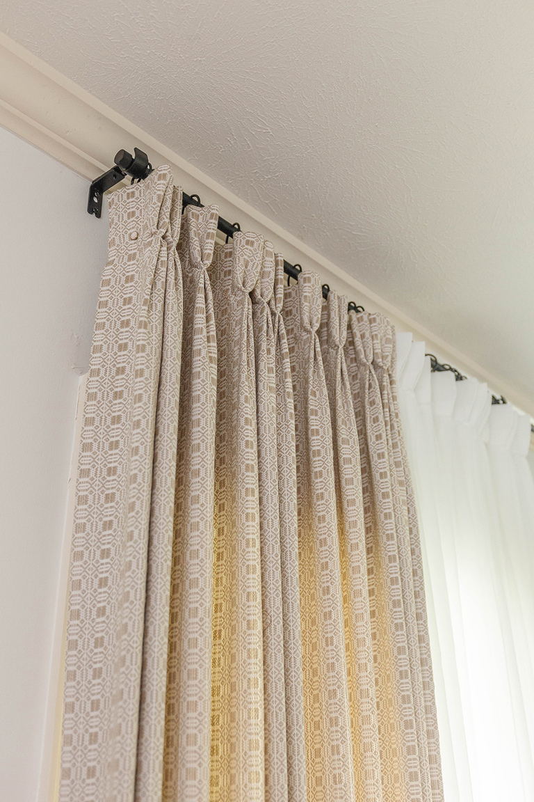 UniCurt Custom Curtains In Our Sunroom | dreamgreendiy.com + @unicurt (gifted/ad)