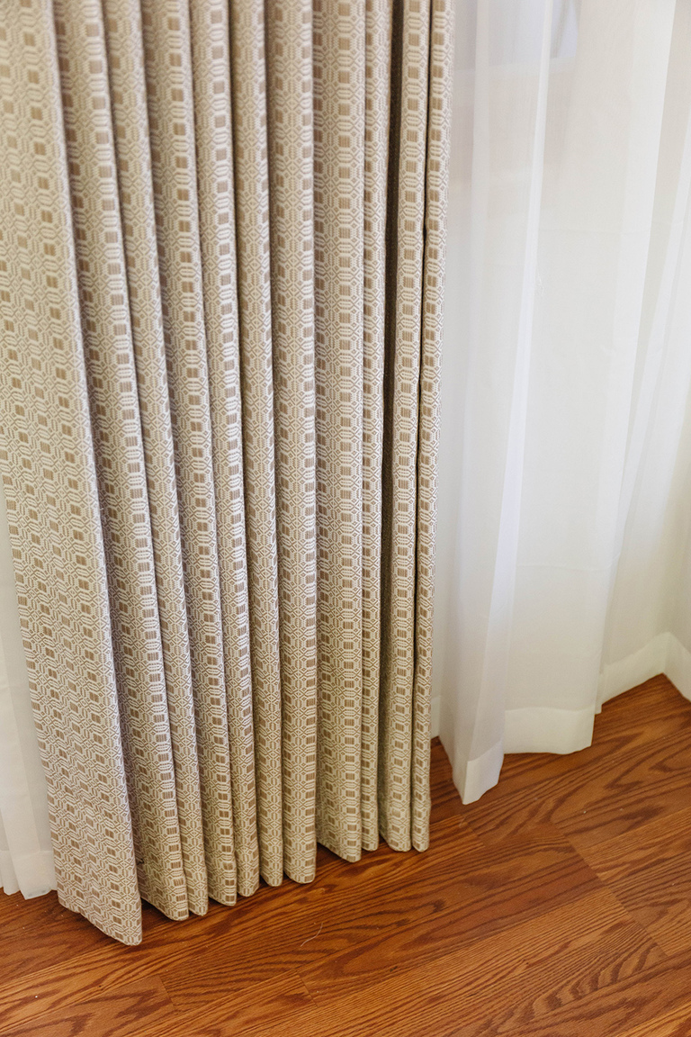 UniCurt Custom Curtains In Our Sunroom | dreamgreendiy.com + @unicurt (gifted/ad)