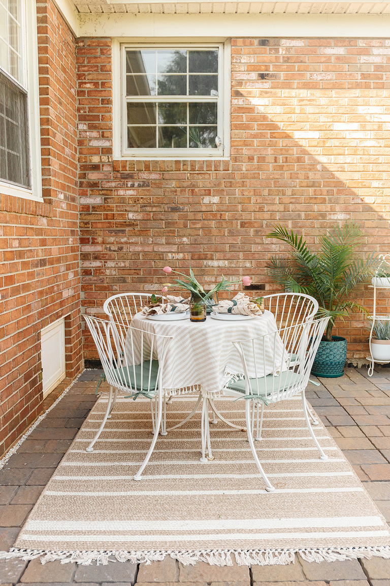 Outdoor Luncheon Table Styling Tips