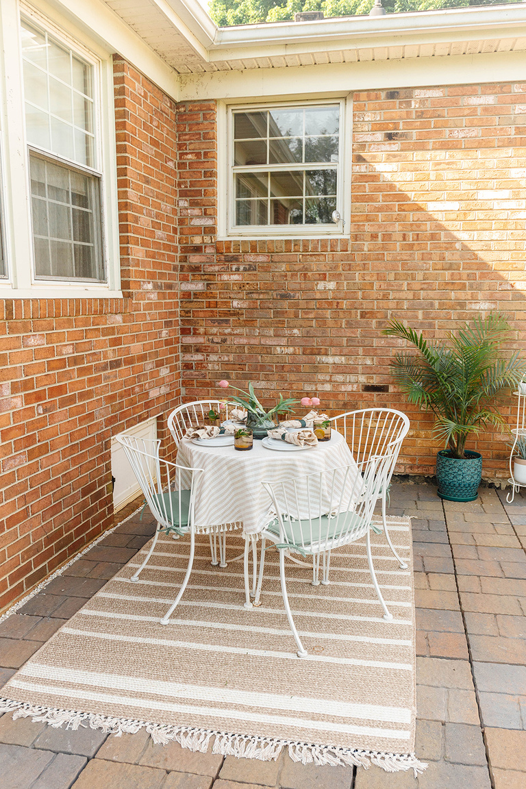 Outdoor Luncheon Table Styling Tips