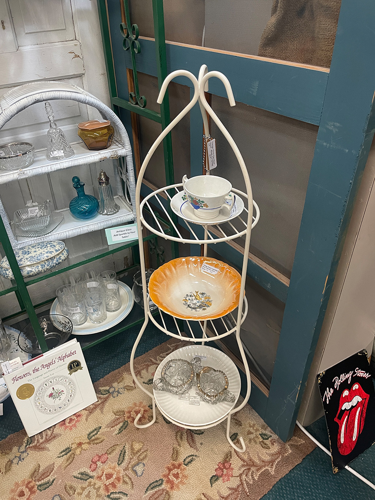 Styling Secondhand Décor Finds