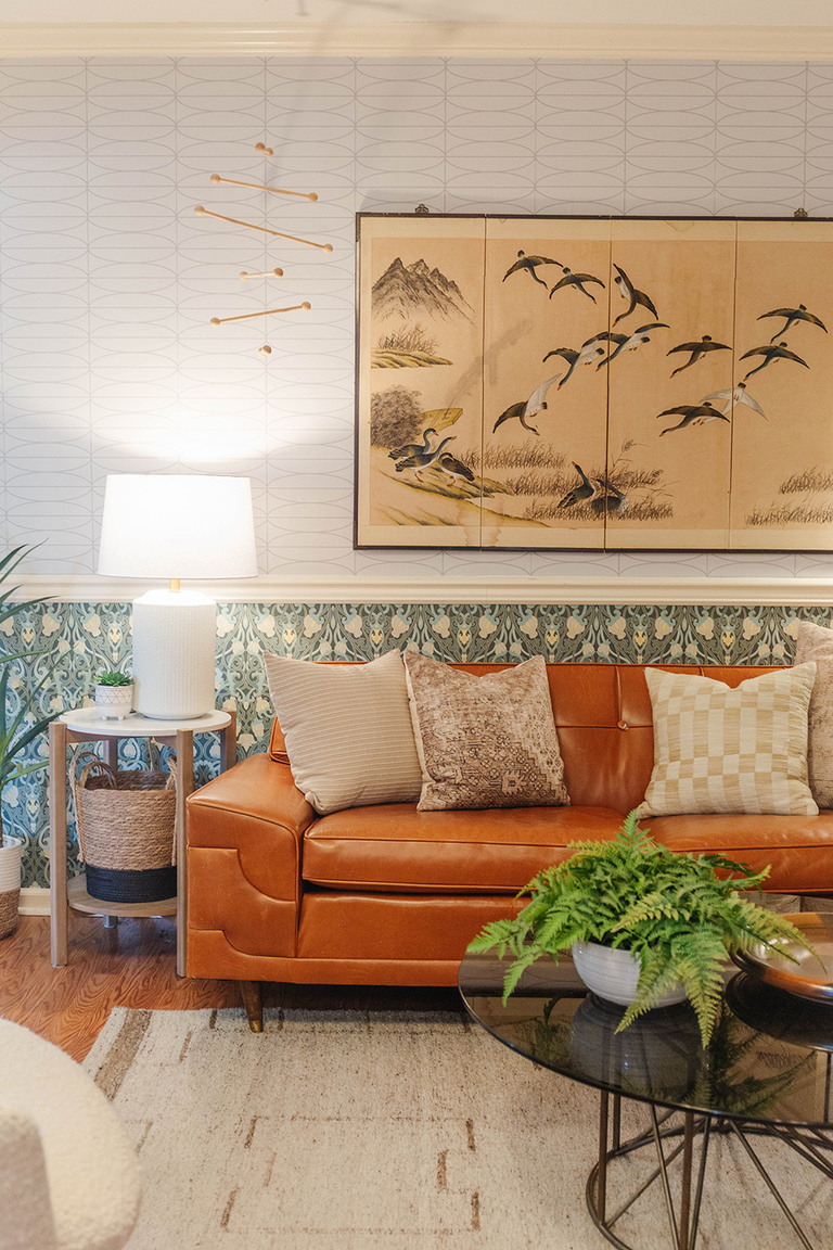Snug Makeover Using Mixed Wallpapers