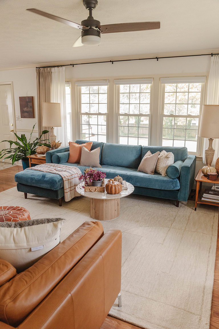 Easy Living Room Fall Decorating Ideas