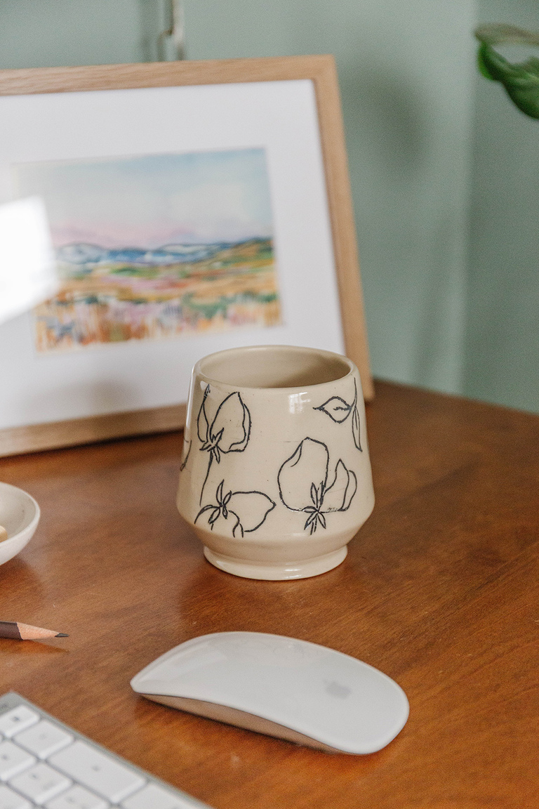 https://dgdpottery.etsy.com