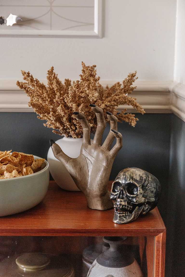 Easy Halloween Party Buffet Styling Ideas