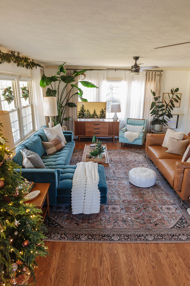 Easy Cat-Friendly Christmas Décor Tips