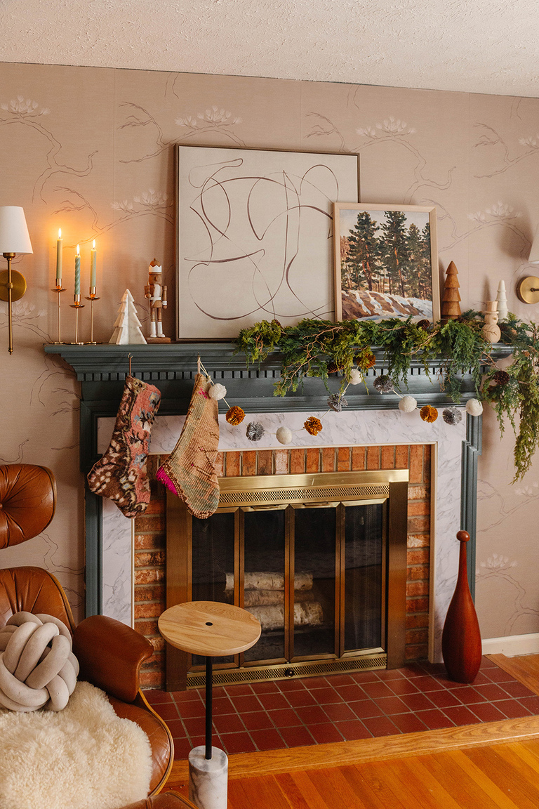 How To Decorate Your Wintertime Mantel